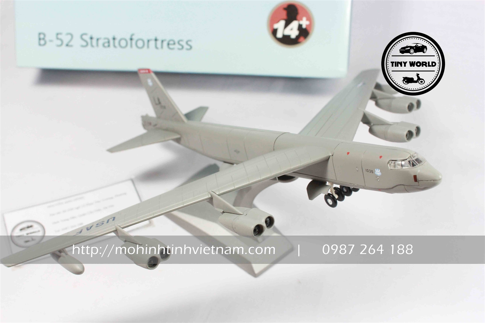 MÔ HÌNH MÁY BAY B-52 (GHI) 1:200 AMER