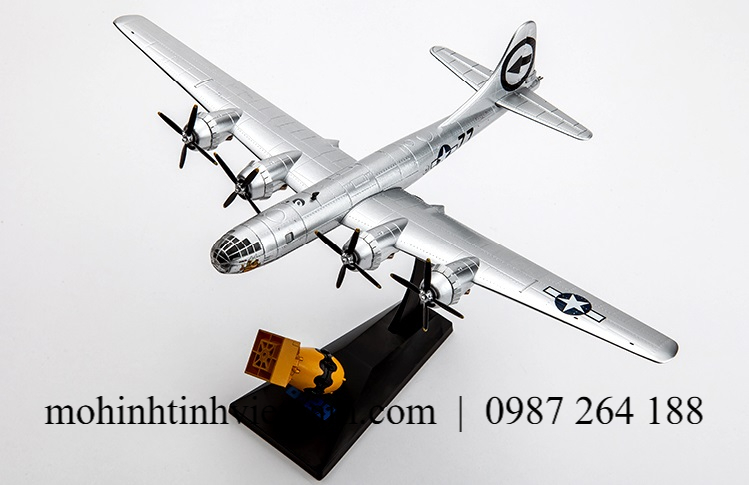 MÔ HÌNH MÁY BAY B-29 #77 FAT MAN (BẠC) 1:144 AF1