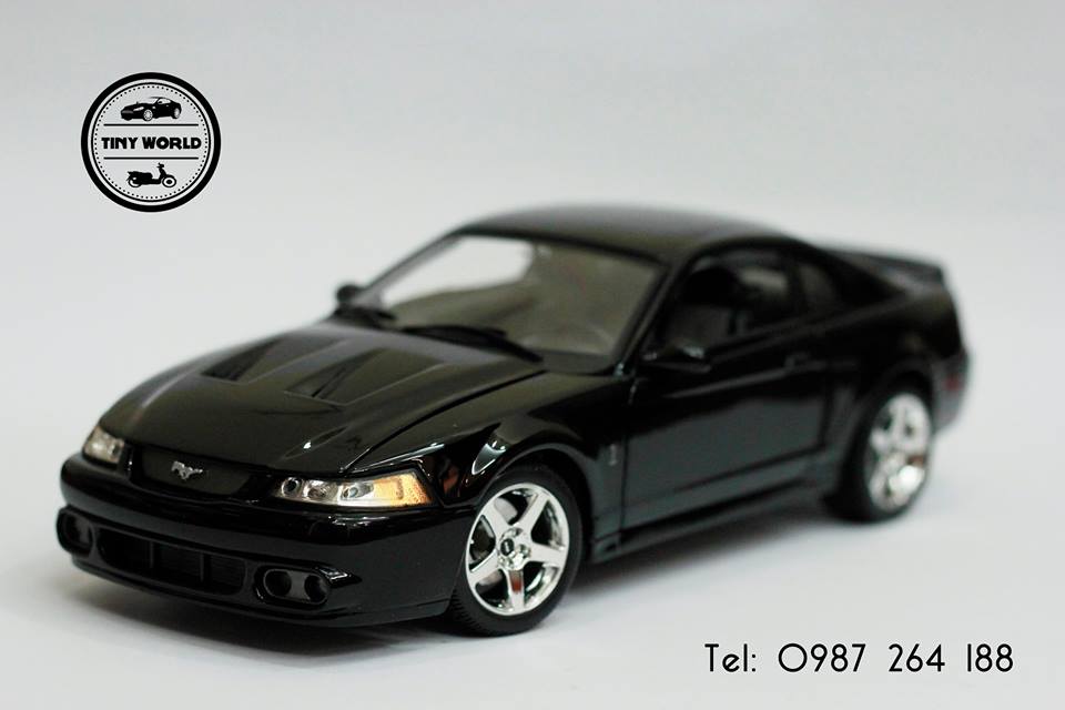 MÔ HÌNH Ô TÔ FORD SVT COBRA 2003 (ĐEN) 1:18 MAISTO