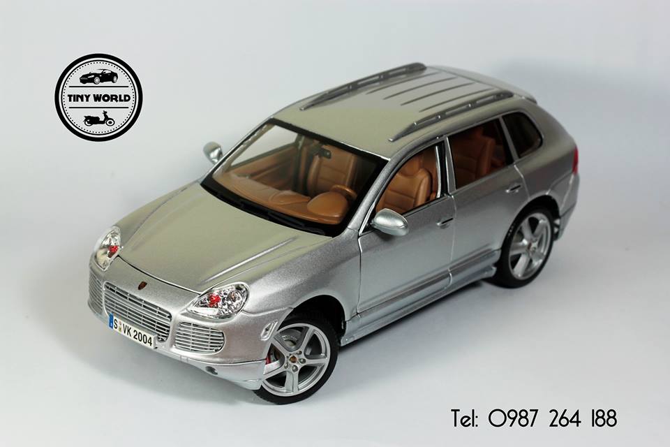 MÔ HÌNH Ô TÔ PORSCHE CAYENNE TURBO (BẠC) 1:18 MAISTO