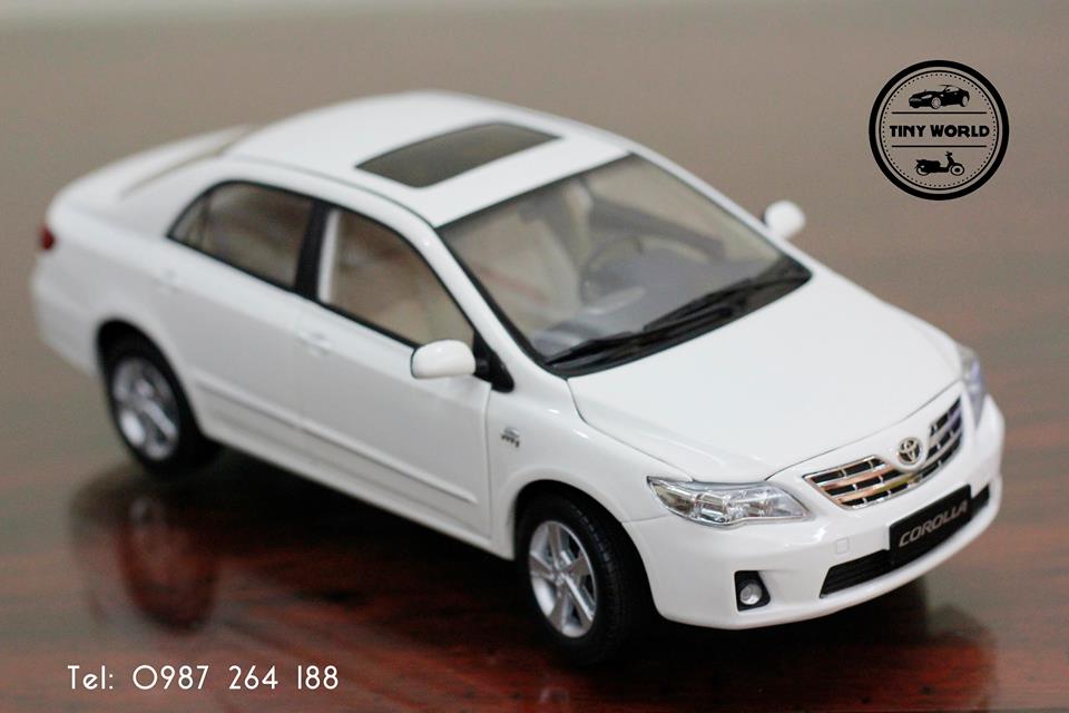 MÔ HÌNH Ô TÔ TOYOTA COROLLA 2012 (TRẮNG) 1:18 PAUDI