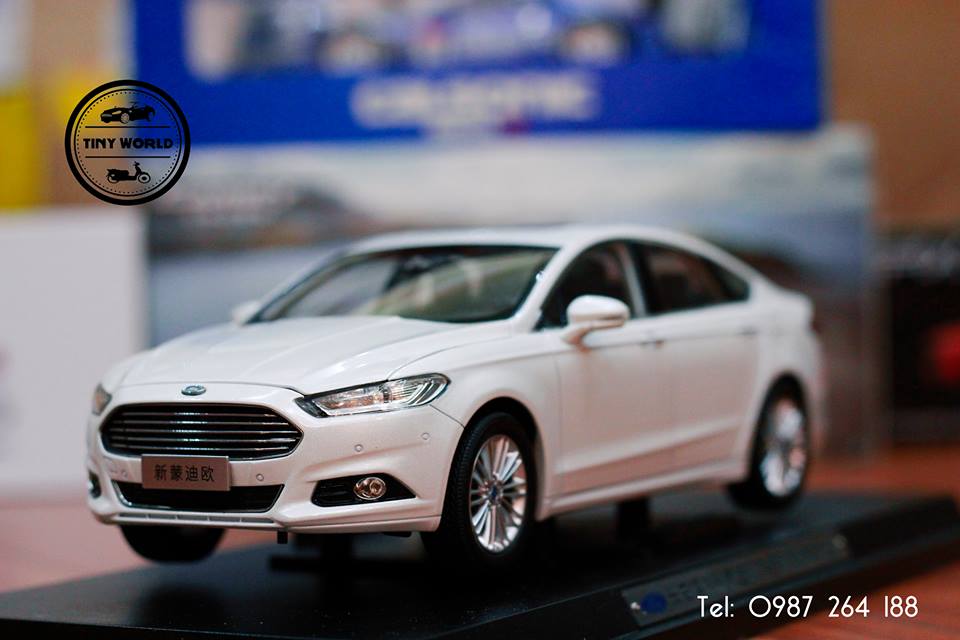 MÔ HÌNH Ô TÔ FORD MONDEO 2014 (TRẮNG) 1:18 PAUDI