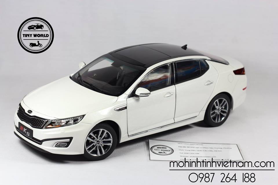MÔ HÌNH Ô TÔ KIA K5 (TRẮNG) 1:18 DEALER