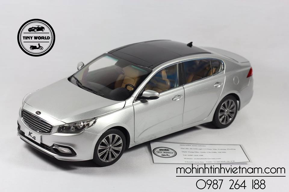 MÔ HÌNH Ô TÔ KIA K4 (BẠC) 1:18 DEALER