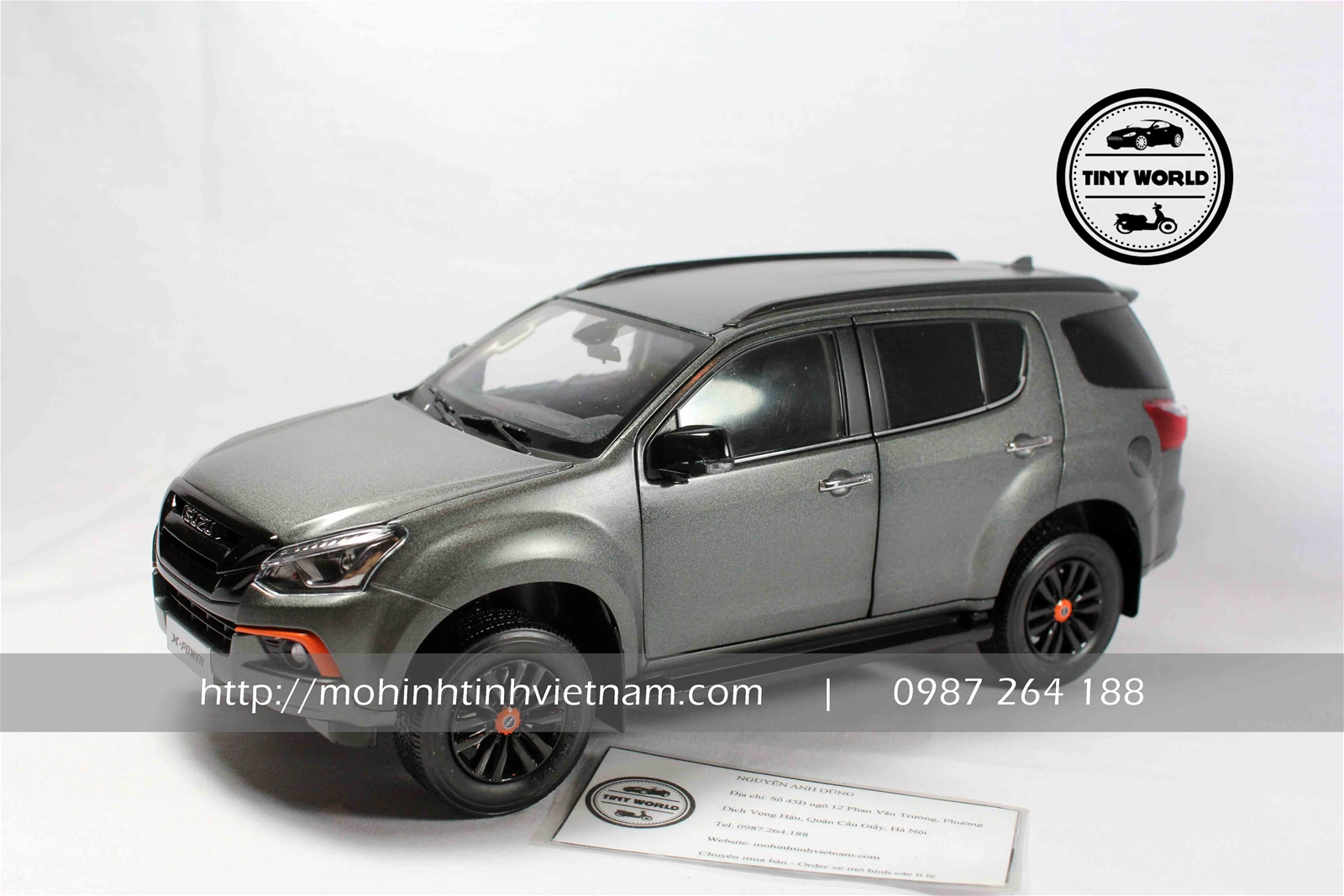 MÔ HÌNH Ô TÔ ISUZU MU-X (ĐEN) 1:18 DEALER
