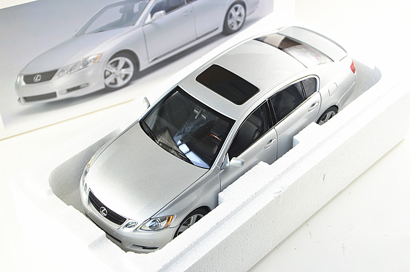 MÔ HÌNH Ô TÔ LEXUS GS430 2006 (BẠC) 1:18 AUTOART