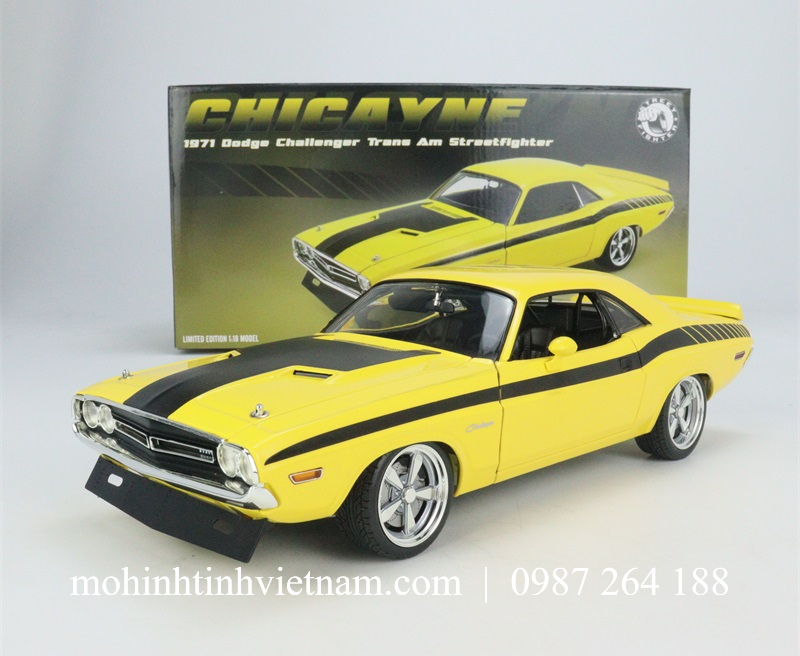 MÔ HÌNH Ô TÔ DODGE CHALLENGER R/T 1971 (VÀNG) 1:18 ACME
