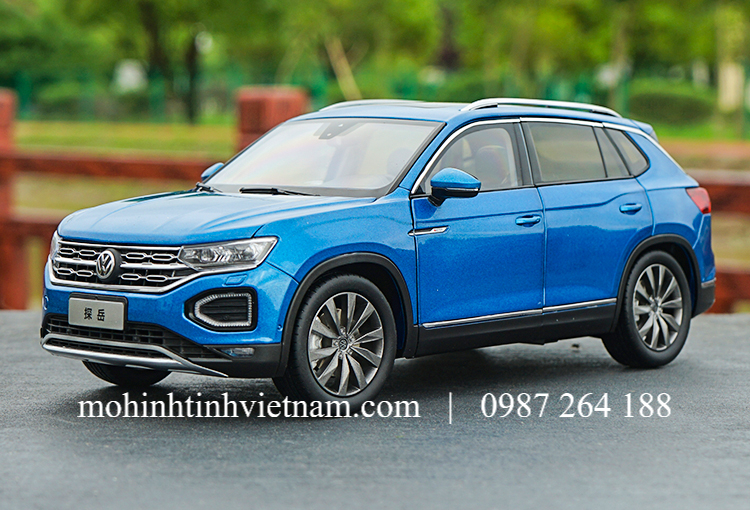 MÔ HÌNH Ô TÔ VOLKSWAGEN TAYRON TOUAREG 2019 (XANH) 1:18 DEALER