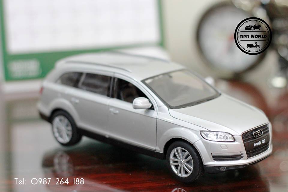 MÔ HÌNH Ô TÔ AUDI Q7 (BẠC) 1:24 WELLY