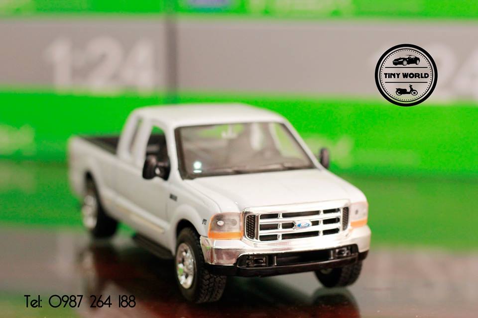 MÔ HÌNH Ô TÔ FORD F-350 PICK UP (TRẮNG) 1:24 WELLY