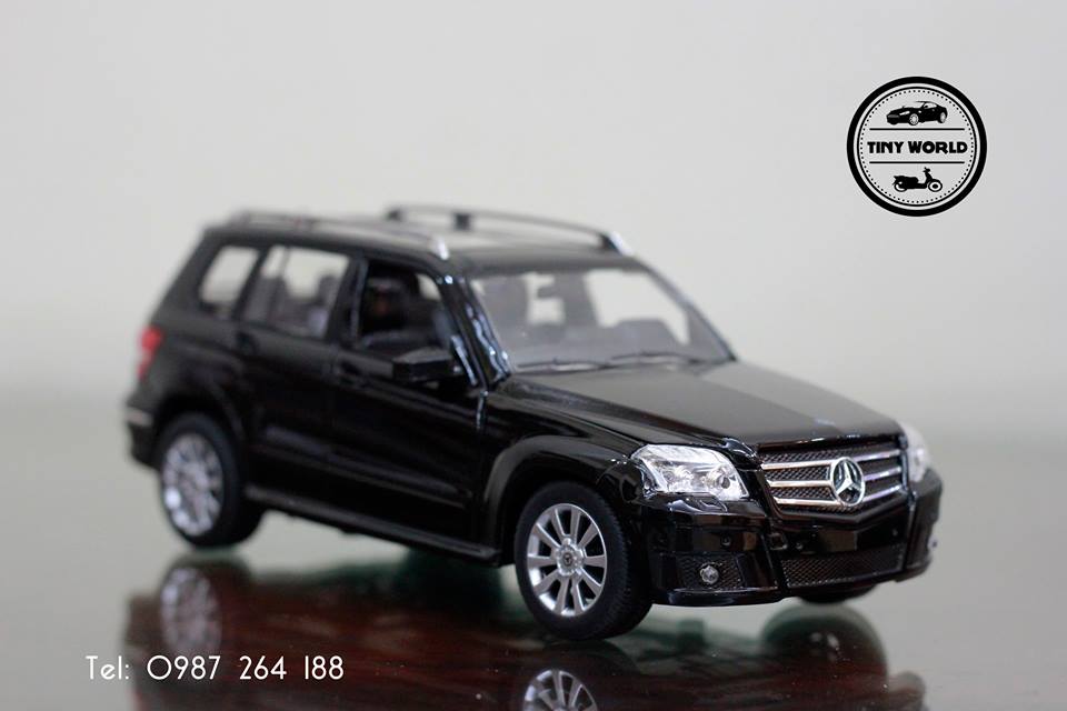 MÔ HÌNH Ô TÔ MERCECES-BENZ GLK (ĐEN) 1:24 RASTAR