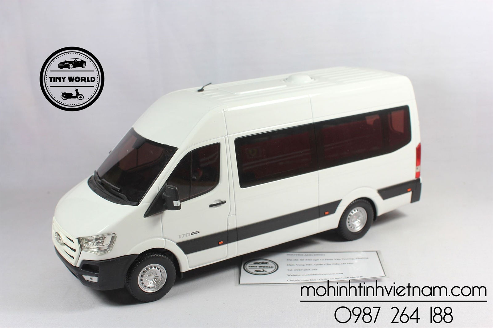MÔ HÌNH Ô TÔ HYUNDAI SOLATI H350 (TRẮNG) 1:24 DEALER