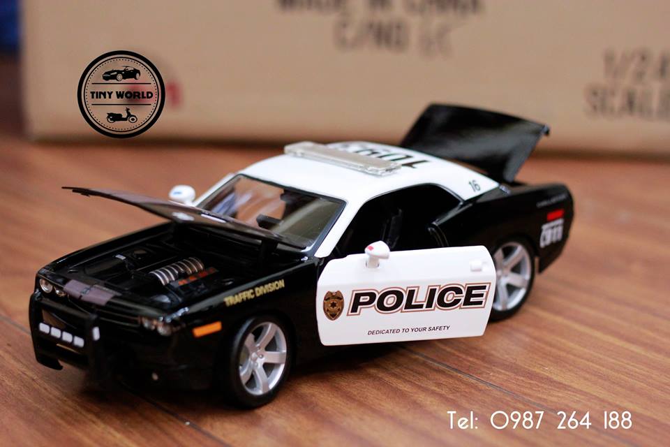 MÔ HÌNH Ô TÔ DODDGE CHALLENGER POLICE (ĐEN) 1:18 MAISTO
