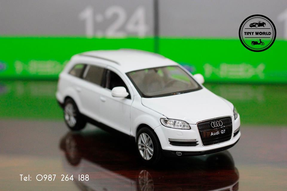MÔ HÌNH Ô TÔ AUDI Q7 (TRẮNG) 1:24 WELLY