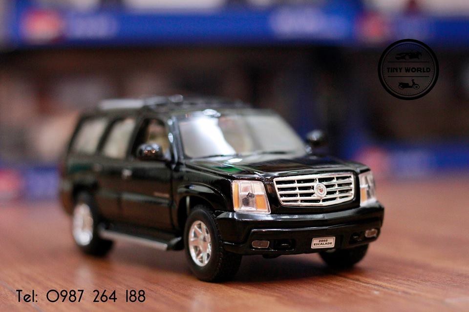 MÔ HÌNH Ô TÔ CADILLAC ESCALADE 2002 (ĐEN) 1:24 WELLY