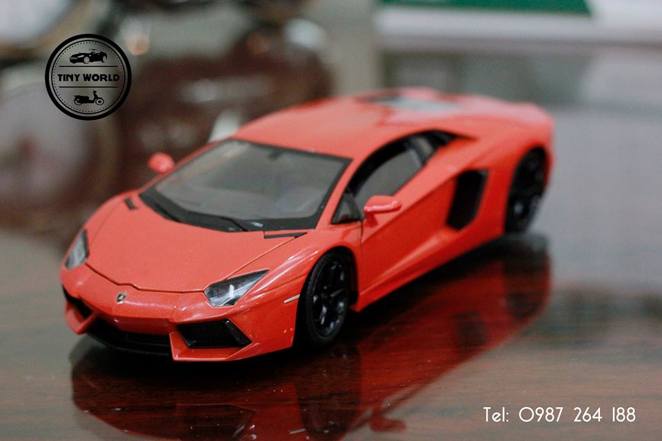 LAMBORGHINI AVENTADOR LP700-4 (CAM) 1:24 WELLY