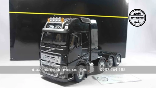 MÔ HÌNH ĐẦU KÉO VOLVO FH16 750 8×4 (ĐEN) 1:32 MARGE MODELS