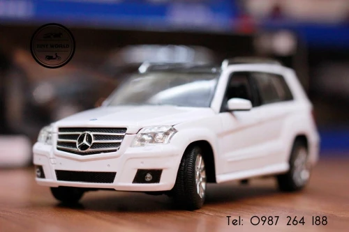 MÔ HÌNH Ô TÔ MERCECES-BENZ GLK (TRẮNG) 1:24 RASTAR