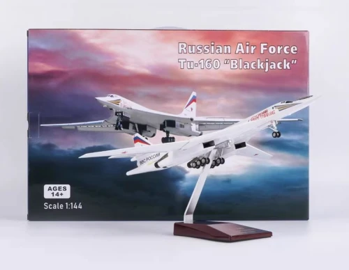 MÔ HÌNH MÁY BAY NÉM BOM TU-160 (TRẮNG) 1:144