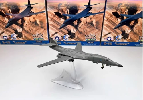 MÔ HÌNH MÁY BAY NÉM BOM B-1B LANCER (XÁM) 1:200 WLTK
