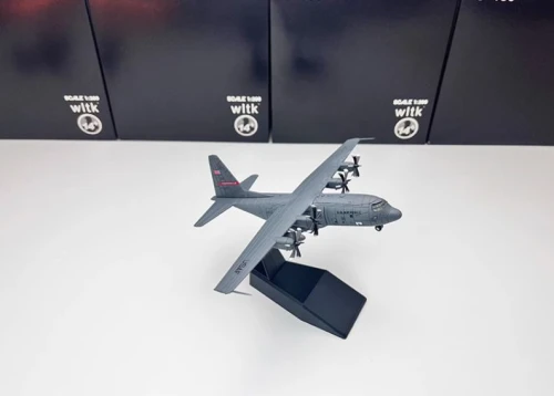 MÔ HÌNH MÁY BAY VẬN TẢI C130 HERCULES (XÁM) 1:200 WLTK
