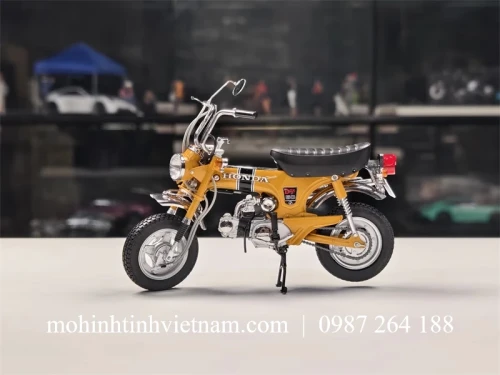 MÔ HÌNH XE MÁY DAX HONDA ST50 1969 (VÀNG) 1:10 EBBRO