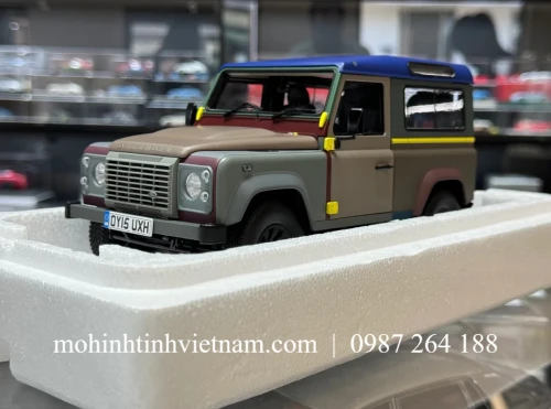 MÔ HÌNH Ô TÔ LAND ROVER DEFENDER 90 PAUL SMITH (XÁM) 1:18 ALMOST REAL
