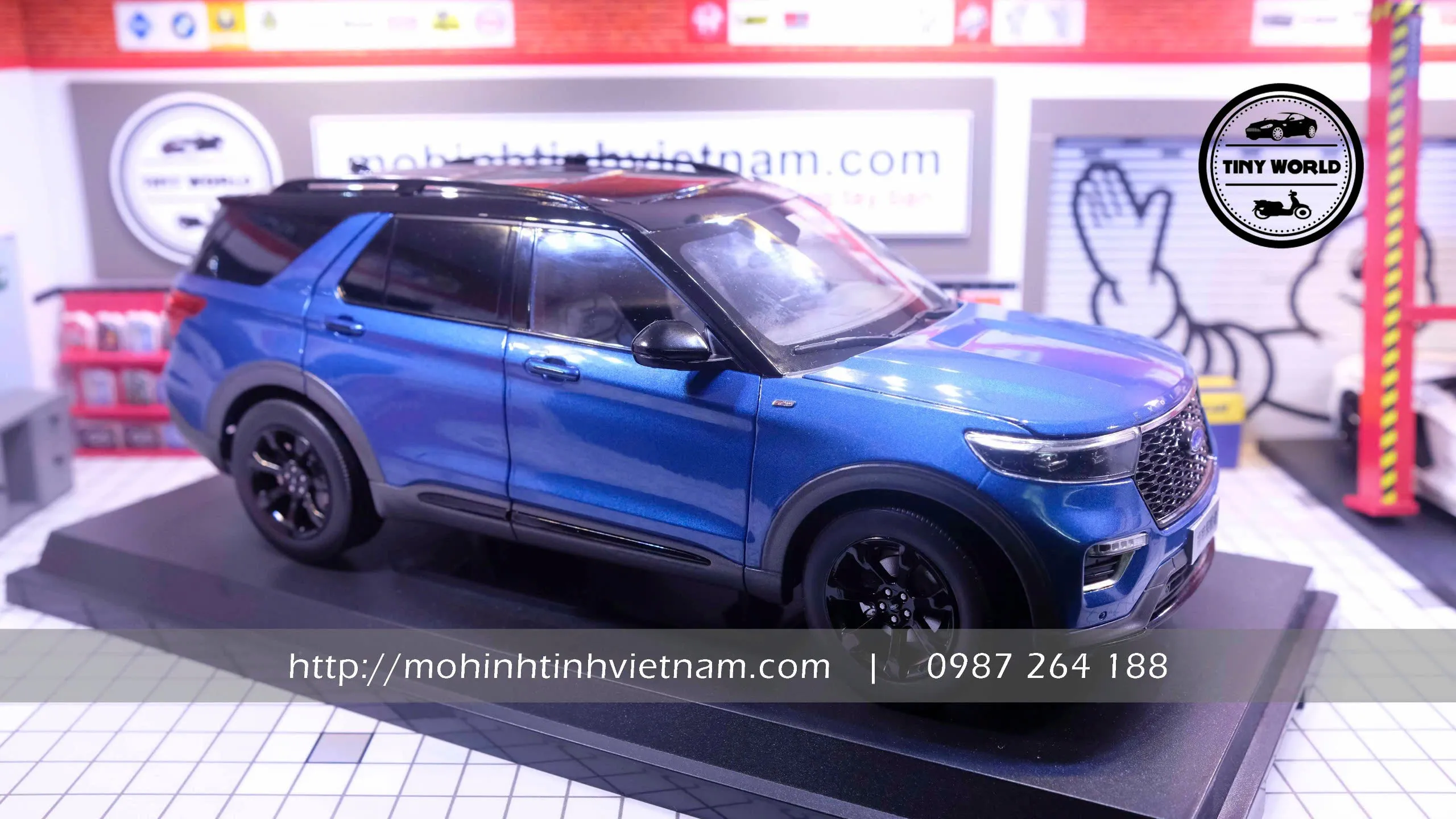 MÔ HÌNH Ô TÔ FORD EXPLORER 2020 (XANH) 1:18 DEALER