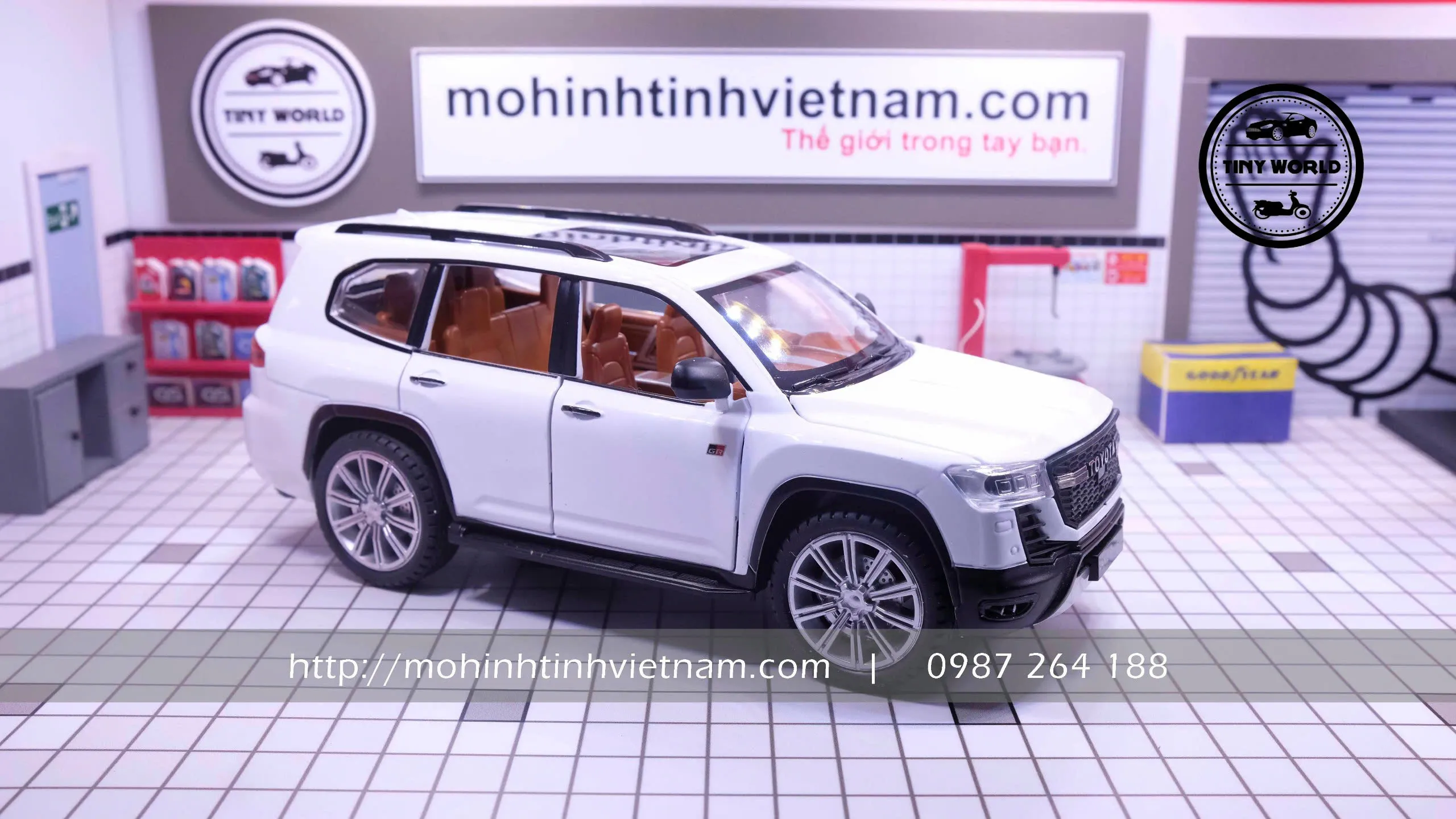 MÔ HÌNH Ô TÔ TOYOTA LAND CRUISER LC300 GR SPORT (TRẮNG) 1:24 CHEZI