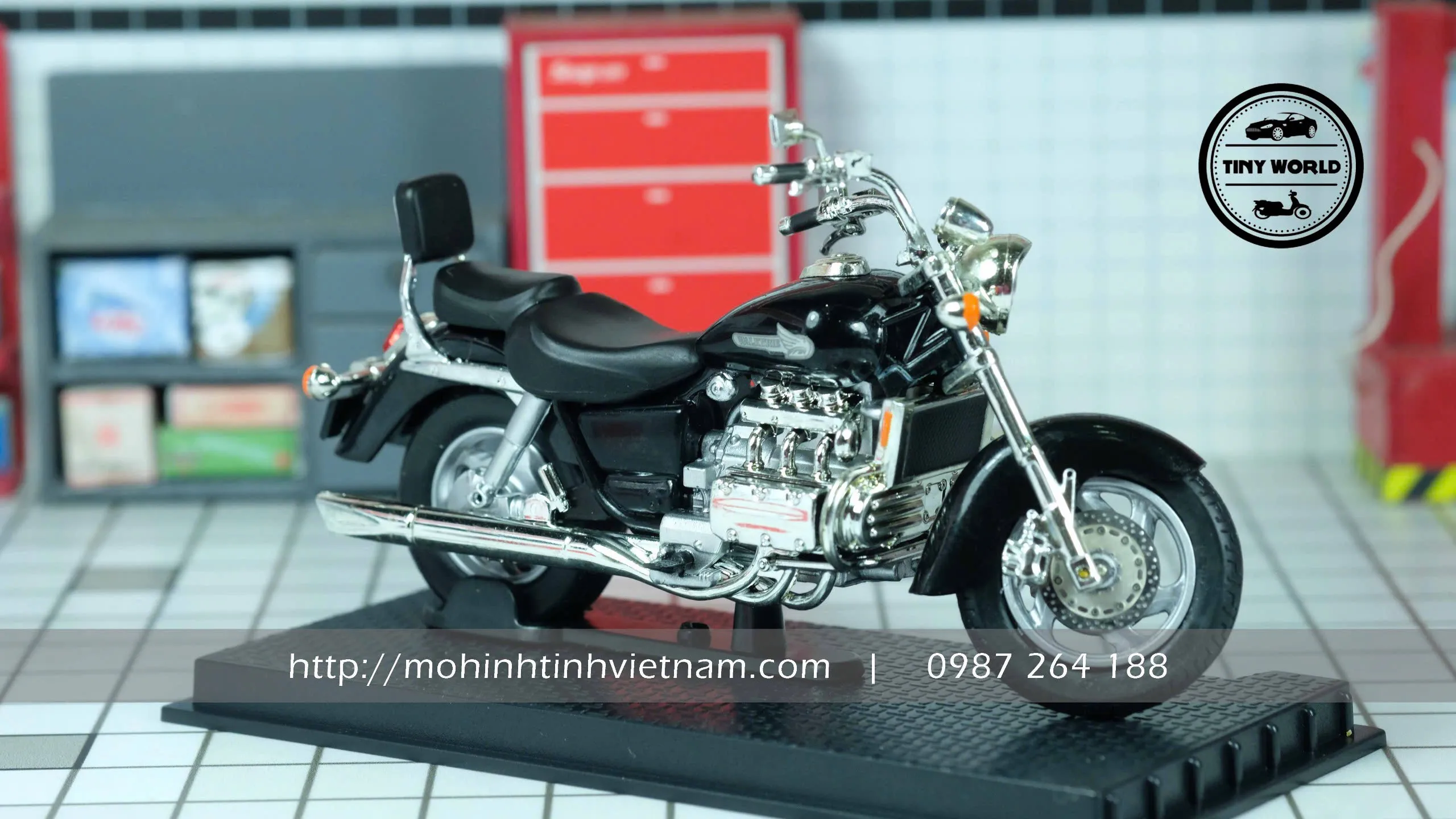 MÔ HÌNH XE MÁY HONDA VALKYRIE 1999 (ĐEN) 1:24 MOTORCYCLE MODEL