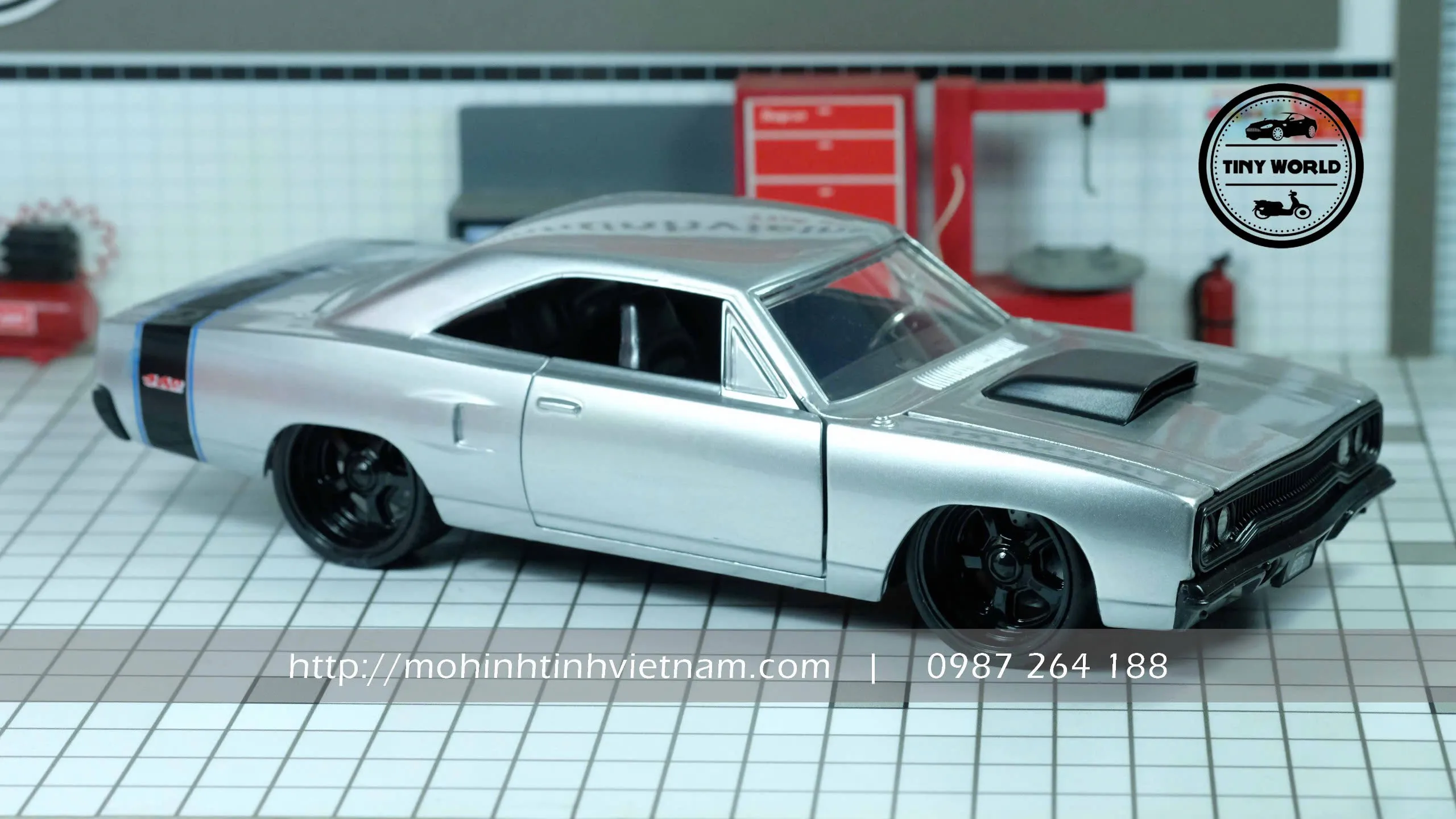 MÔ HÌNH Ô TÔ PLYMOUTH ROAD RUNNER 1970 (BẠC) 1:24 JADA