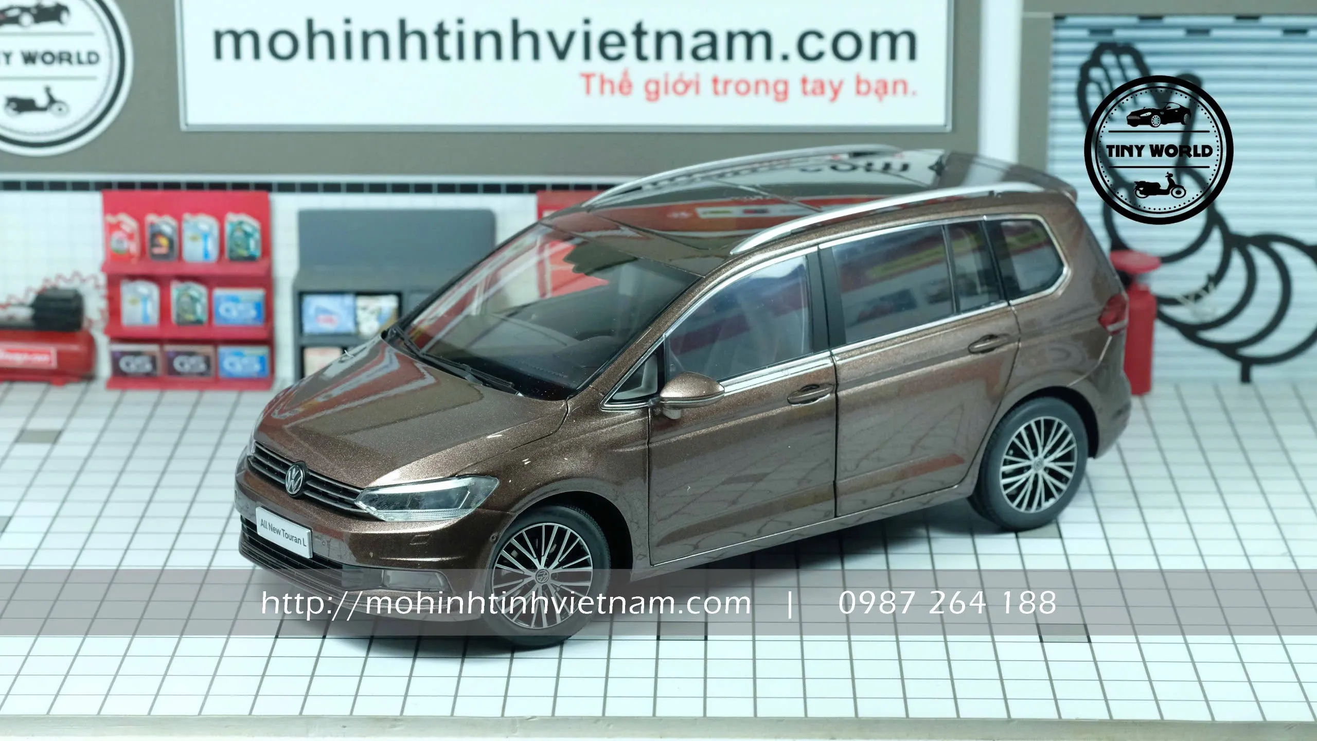 MÔ HÌNH Ô TÔ VOLKSWAGEN NEW TOURAN L (NÂU) 1:18 DEALER