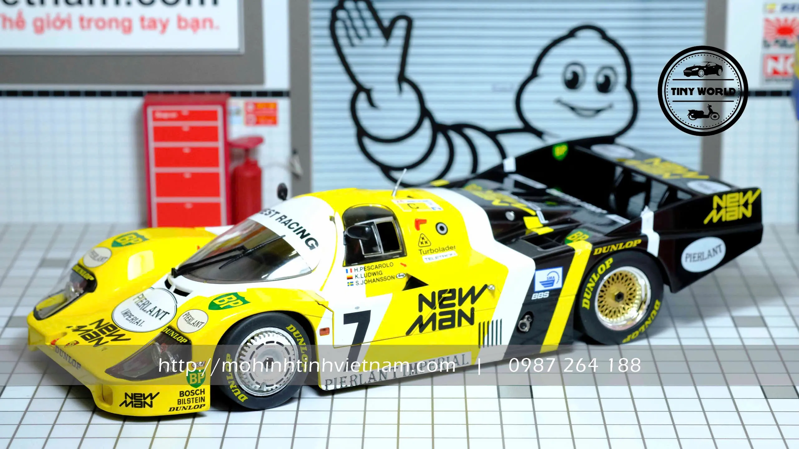 MÔ HÌNH Ô TÔ PORSCHE 956LH WINNER LE MANS 1984 (VÀNG) 1:18 SOLIDO