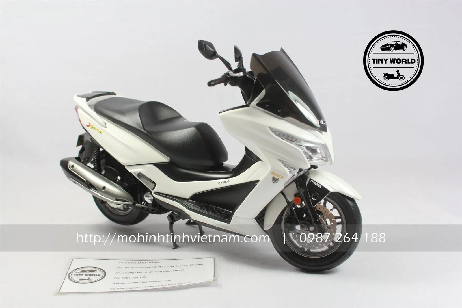 MÔ HÌNH XE MÁY KYMCO XCITING 300i (TRẮNG) 1:10 DEALER