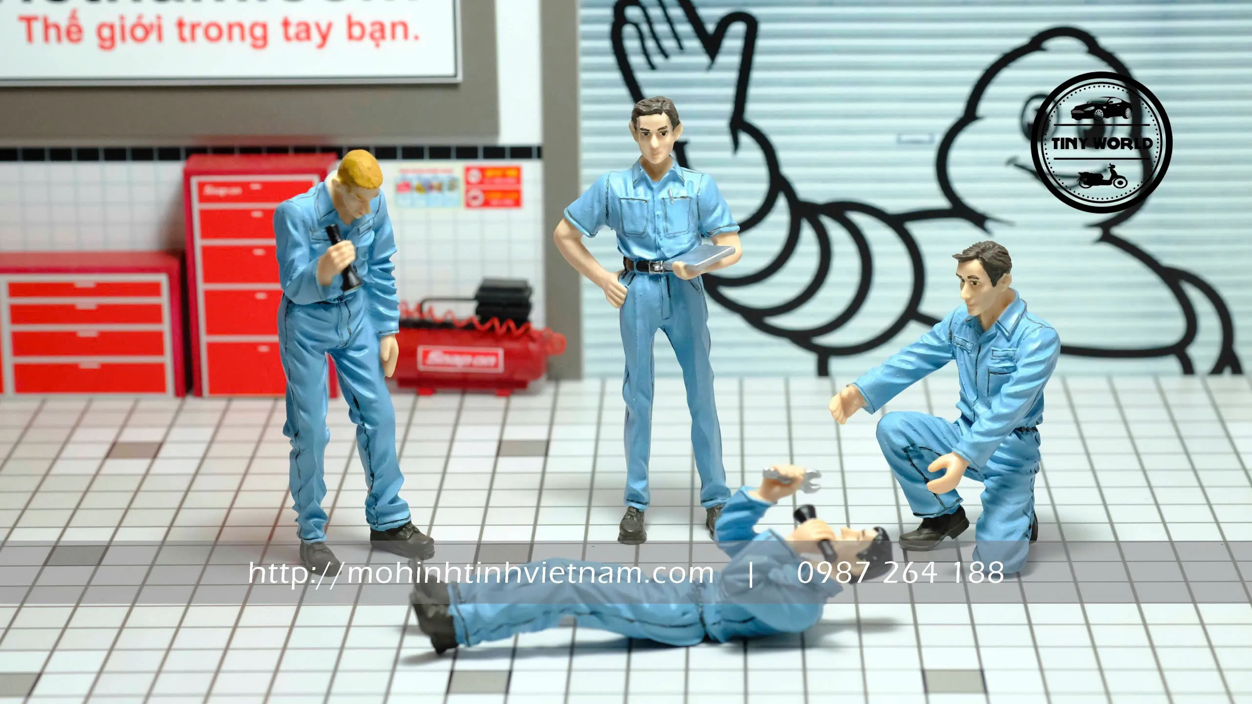 MÔ HÌNH BỘ 4 FIGURE SỬA XE (XANH) 1:18 DIECAST MODEL