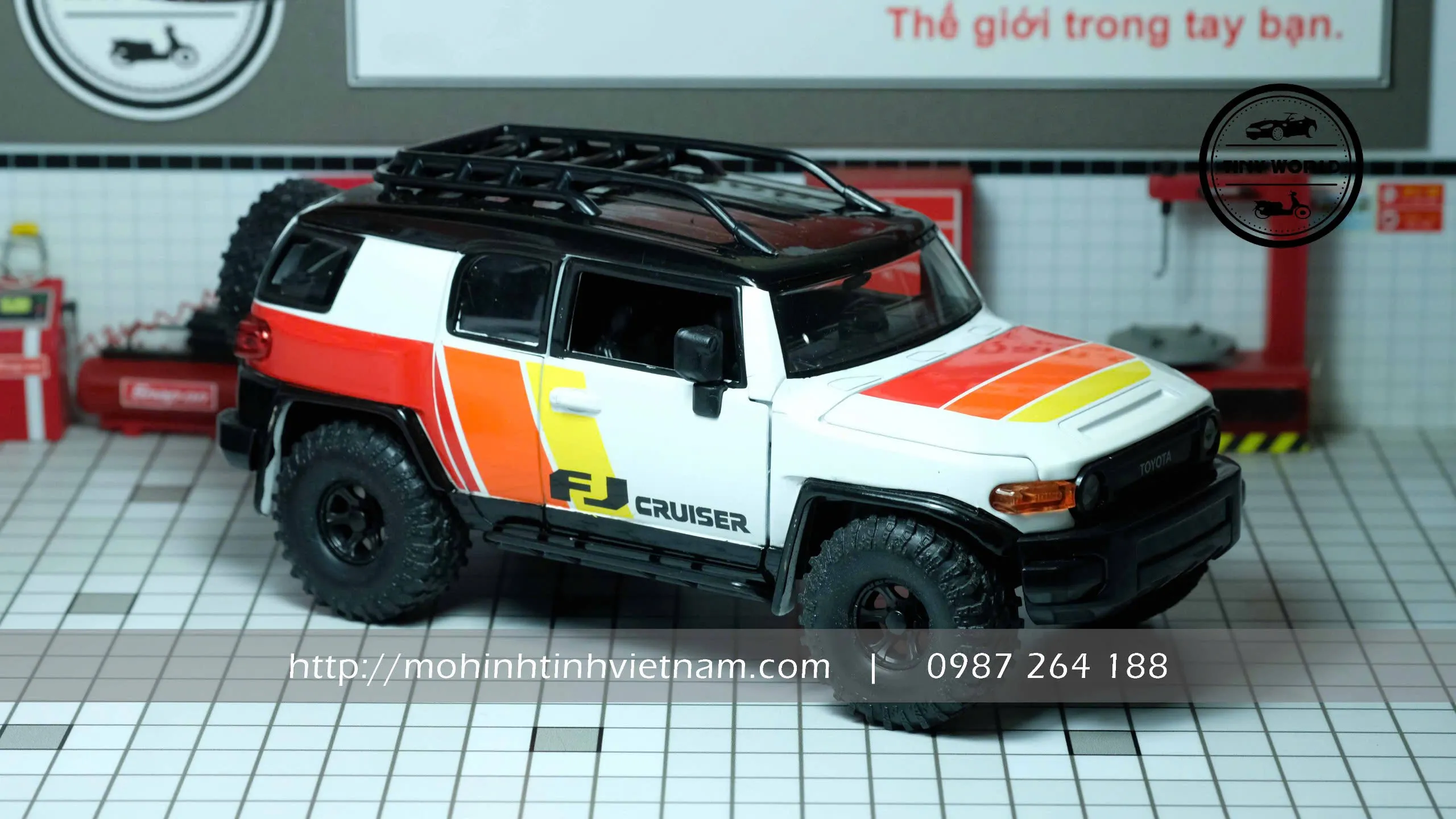 MÔ HÌNH Ô TÔ TOYOTA FJ CRUISER (TRẮNG) 1:24 JADA