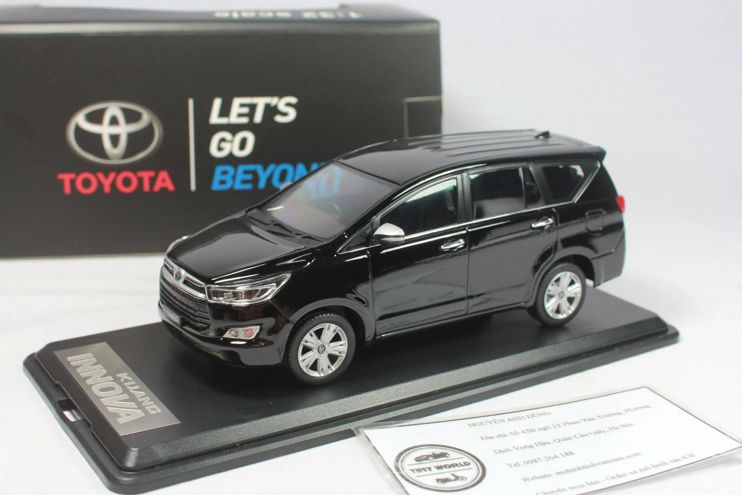 MÔ HÌNH Ô TÔ TOYOTA INNOVA (ĐEN) 1:32 DEALER