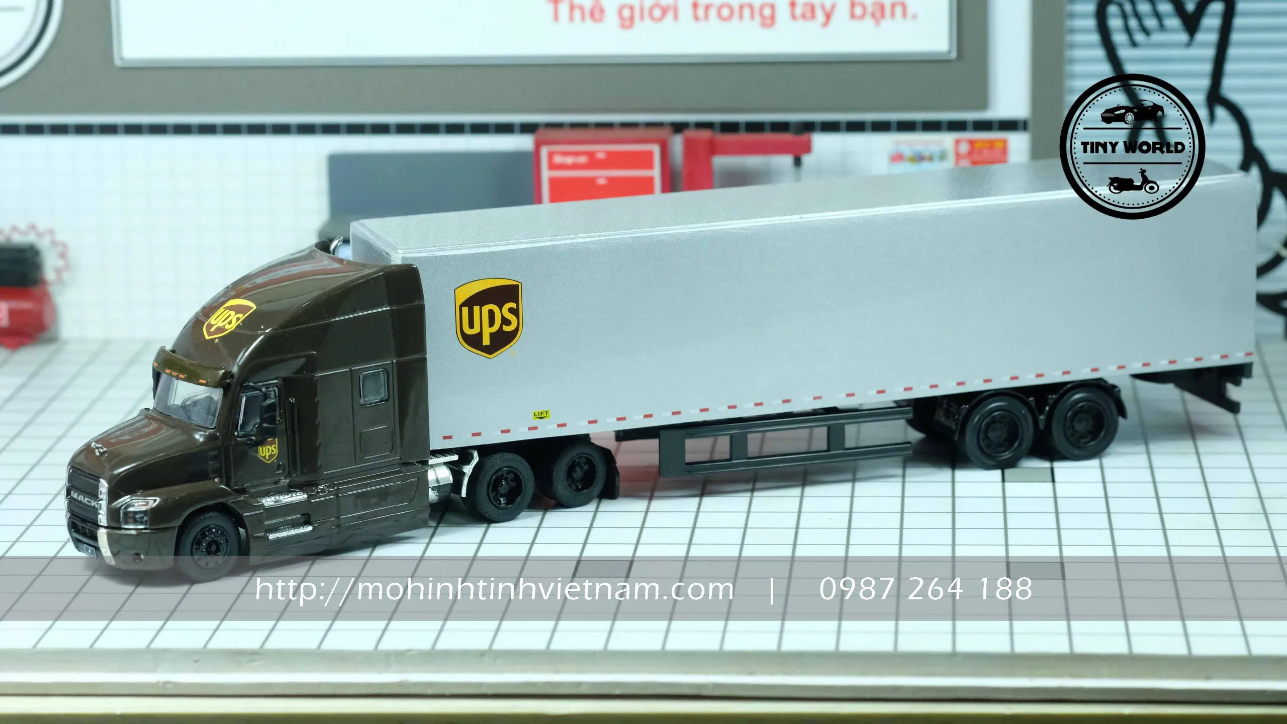 MÔ HÌNH CONTAINER MACK ANTHEM UPS 2019 (ĐEN) 1:64 GREENLIGHT