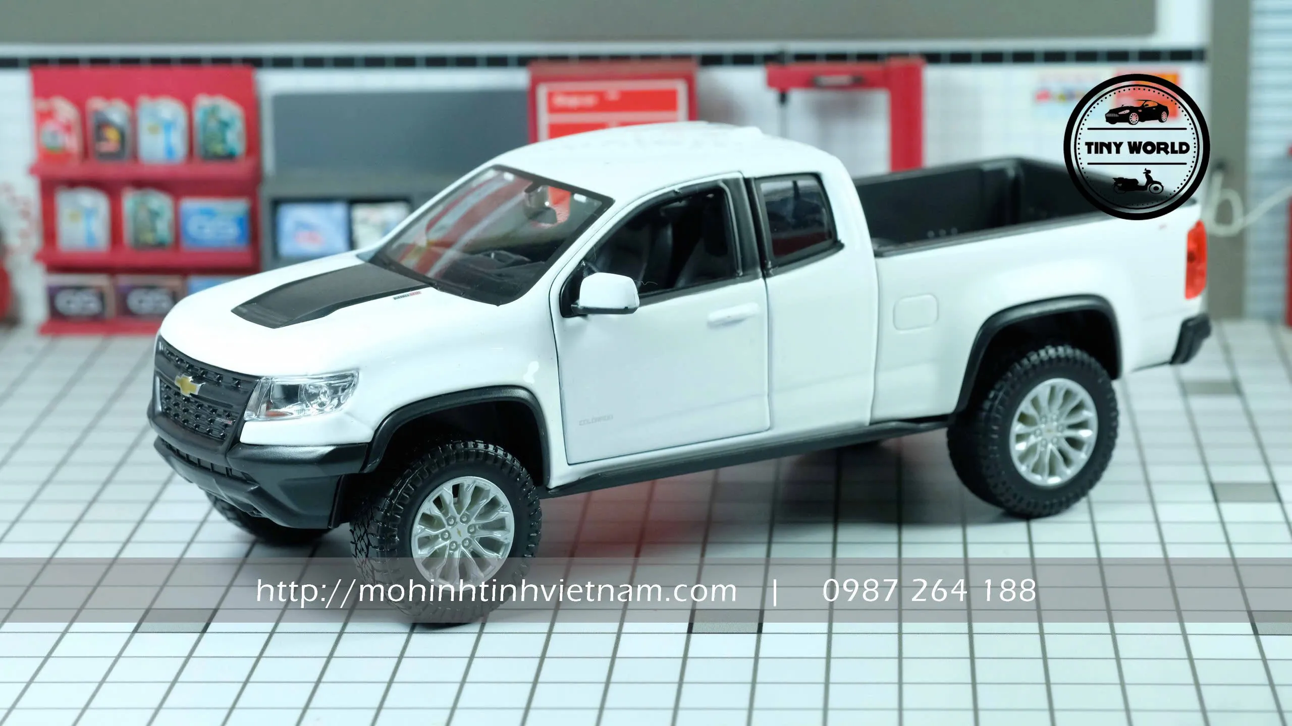 MÔ HÌNH Ô TÔ CHEVROLET COLORADO ZR2 2017 (TRẮNG) 1:27 MAISTO