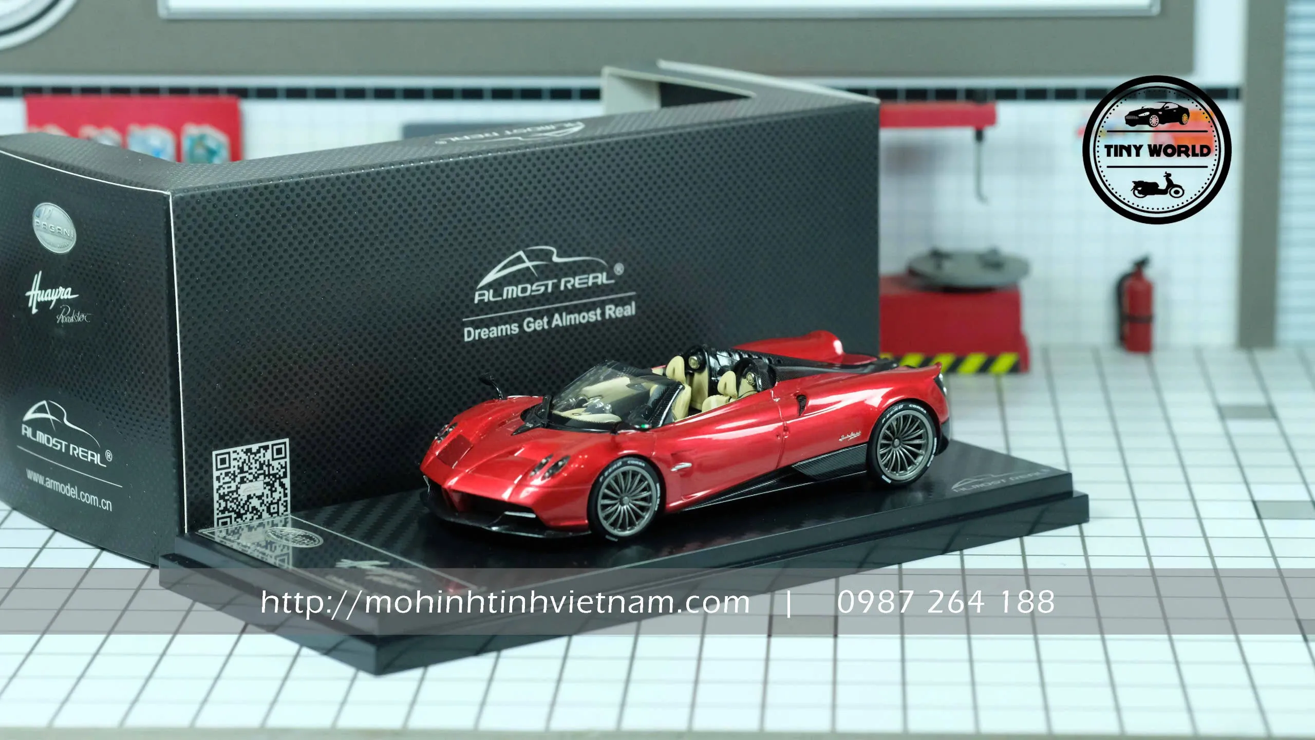 MÔ HÌNH Ô TÔ PAGANI HUAYRA ROADSTER 2017 (ĐỎ) 1:43 ALMOST REAL