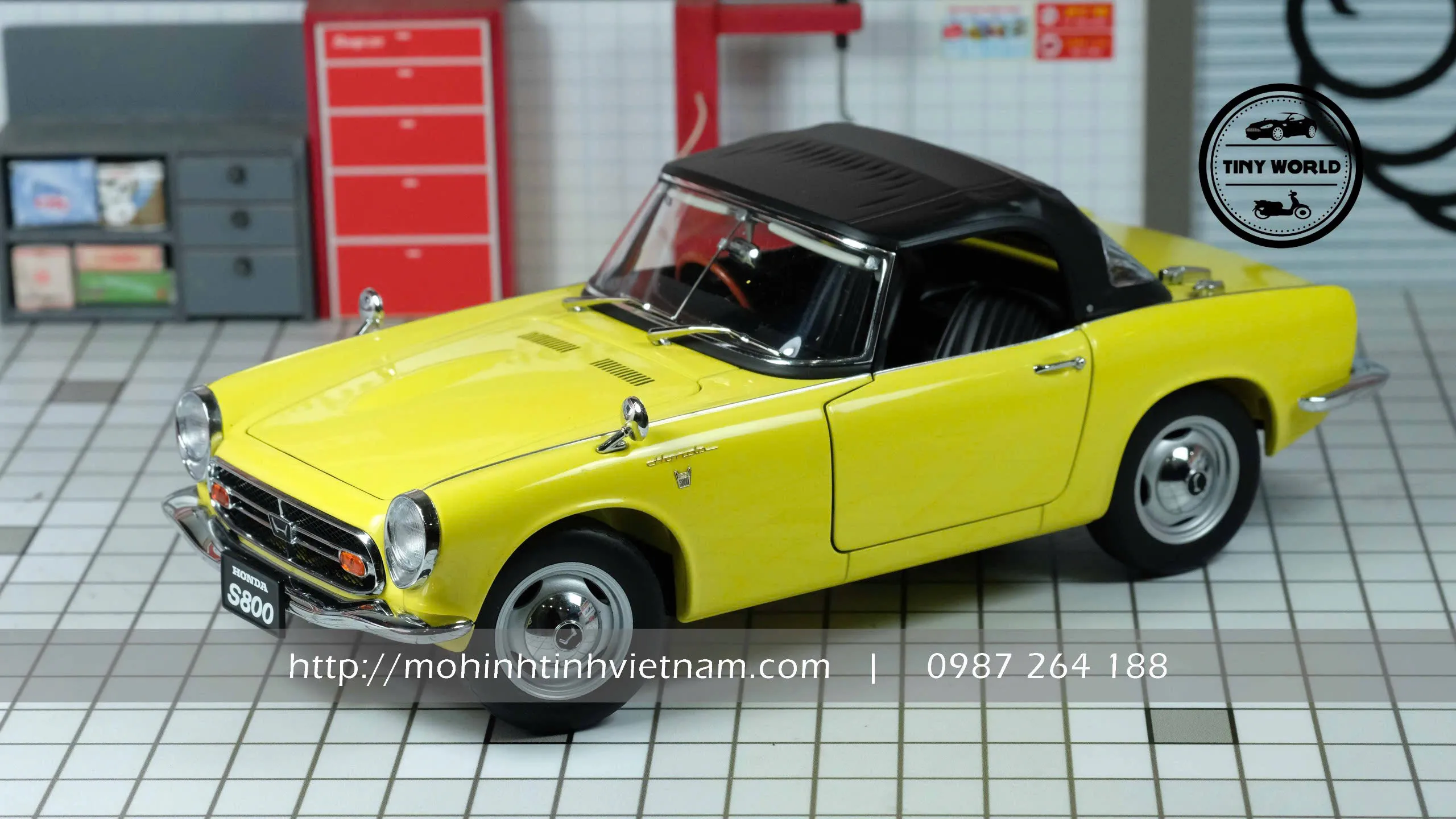 MÔ HÌNH Ô TÔ HONDA S800 (VÀNG) 1:18 AUTOART