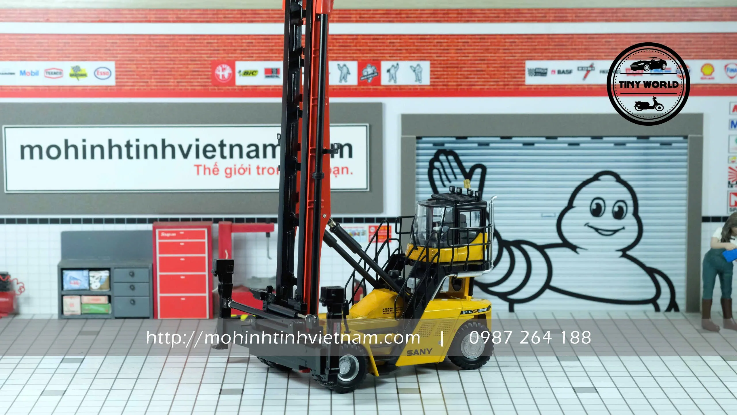 MÔ HÌNH XE GẮP CONT SANY HEAVY INDUSTRY SDCY90K8H2 (VÀNG) 1:50 DEALER