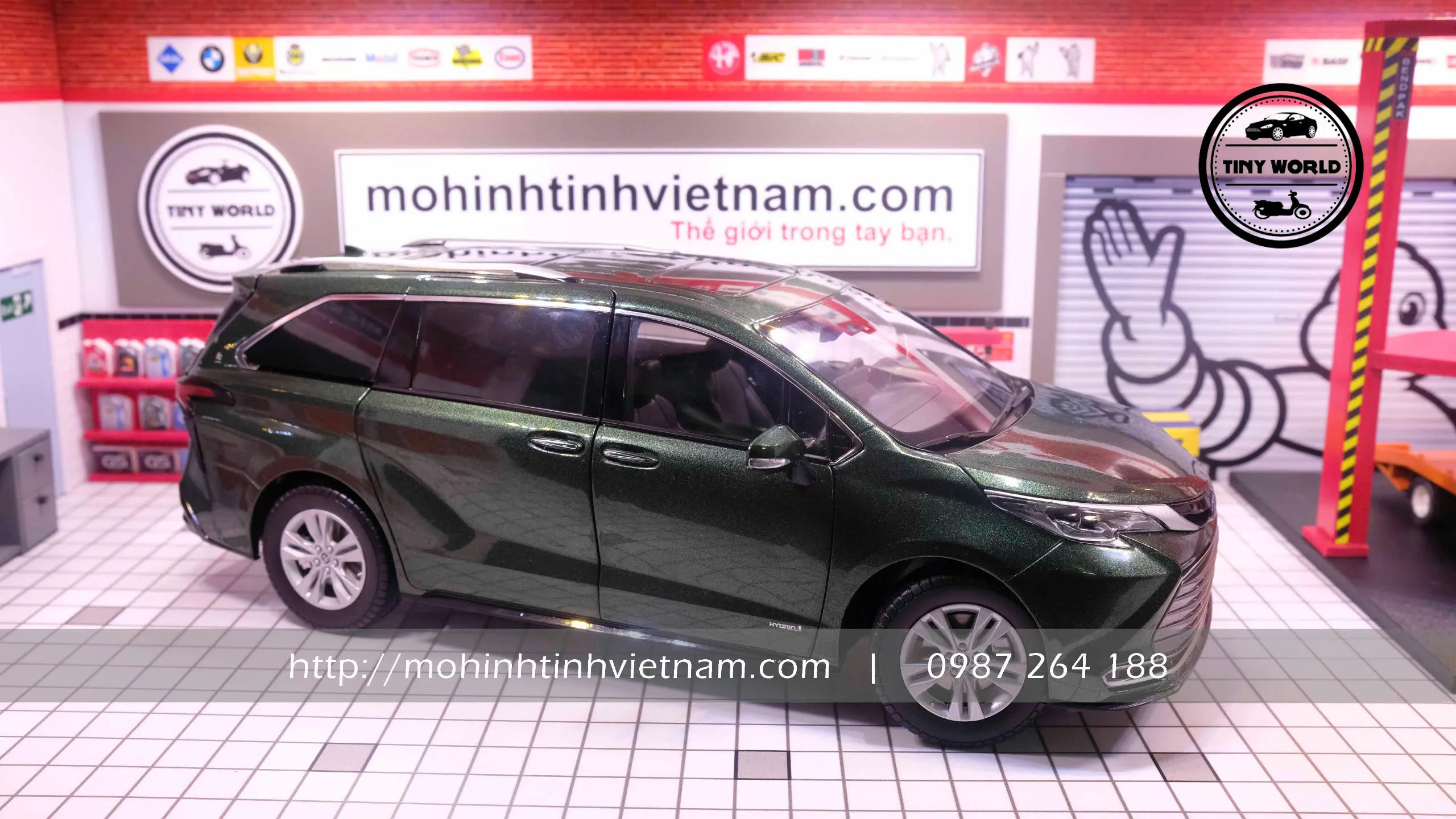 MÔ HÌNH Ô TÔ TOYOTA SIENNA 2022 (XANH) 1:18 DEALER
