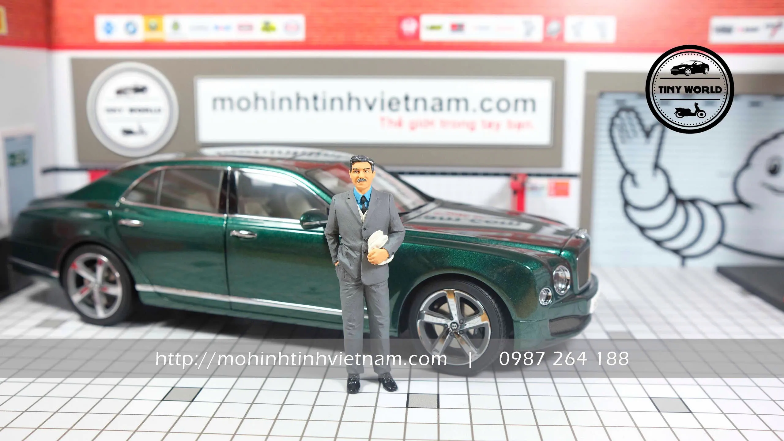 MÔ HÌNH FIGURE ALFIERI MASERATI (XÁM) 1:18 DIECAST MODEL