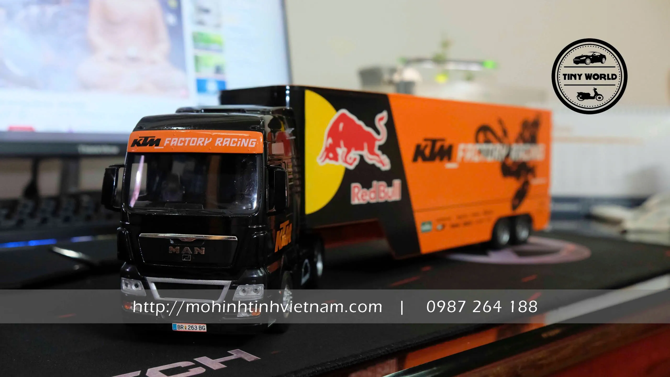 MÔ HÌNH Ô TÔ MAN - TGX 18.440 EURO 6 XXL (ĐEN) 1:30 AUTOMAXX